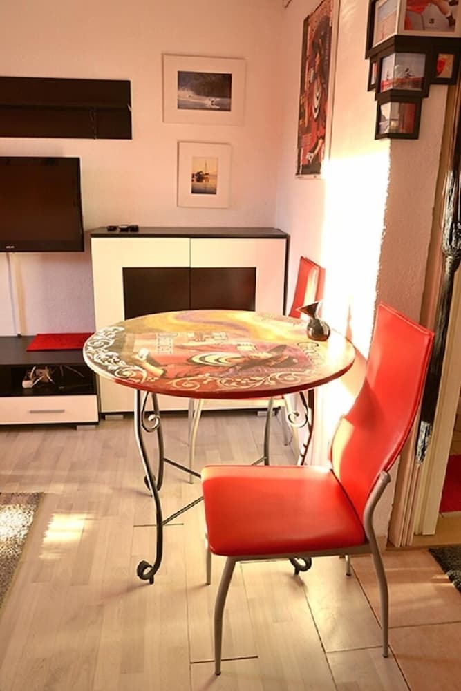 Nasta - 10 m From Beach - SA3