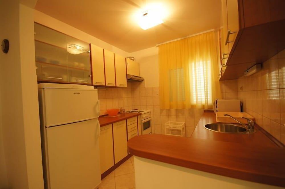 Paulo3 - Close to the sea - H