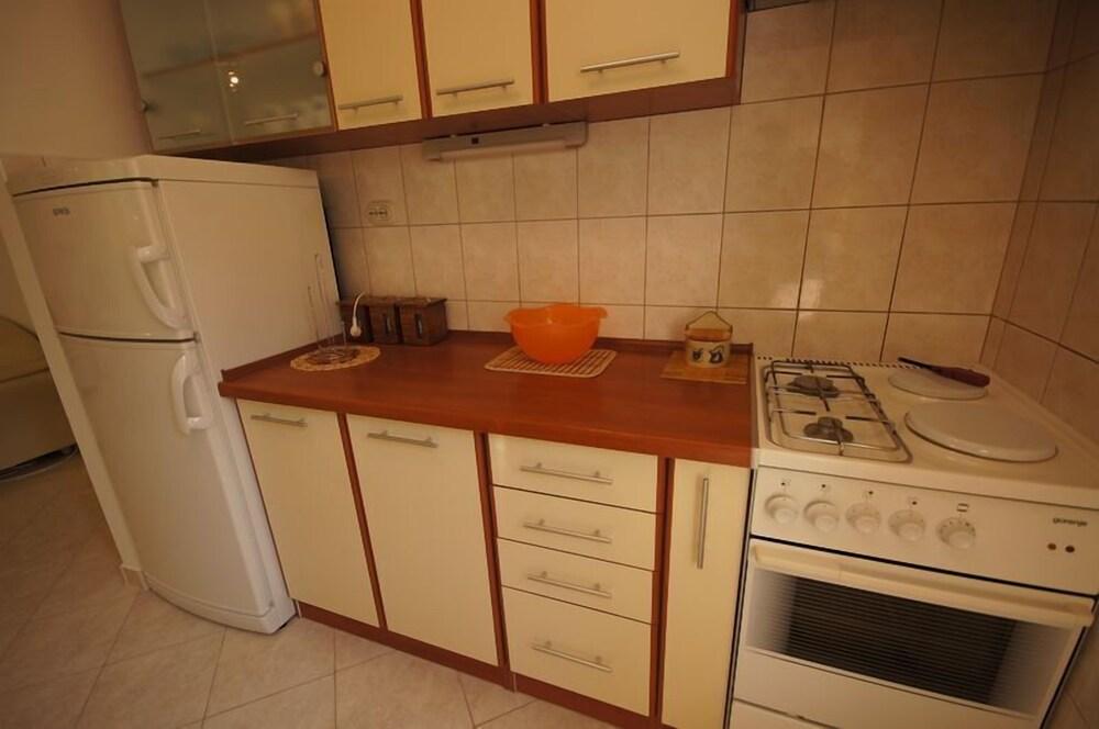 Paulo3 - Close to the sea - H