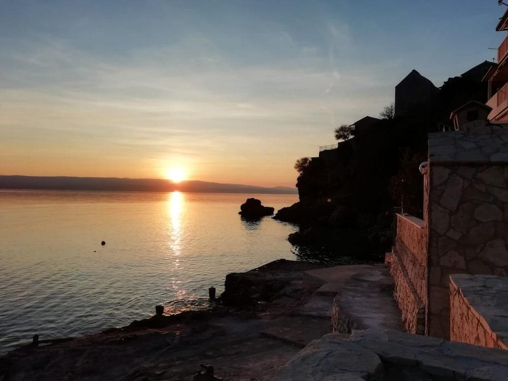 Gorda - by the sea - A1