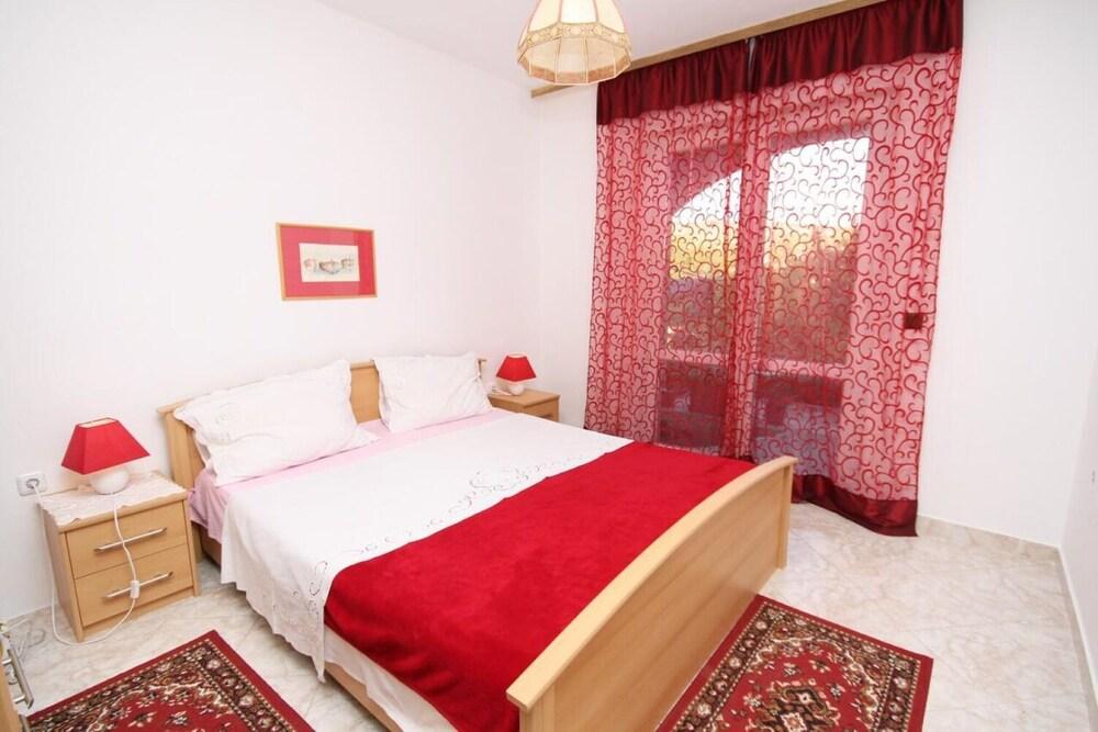 Zlata - Only 50 m From Beach - A1