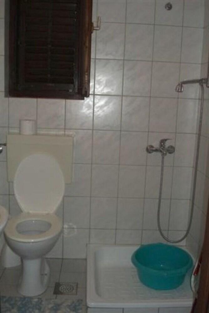 Katrina - With Free Parking - Sa1-