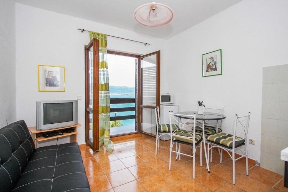 Ljube - by the sea - A2