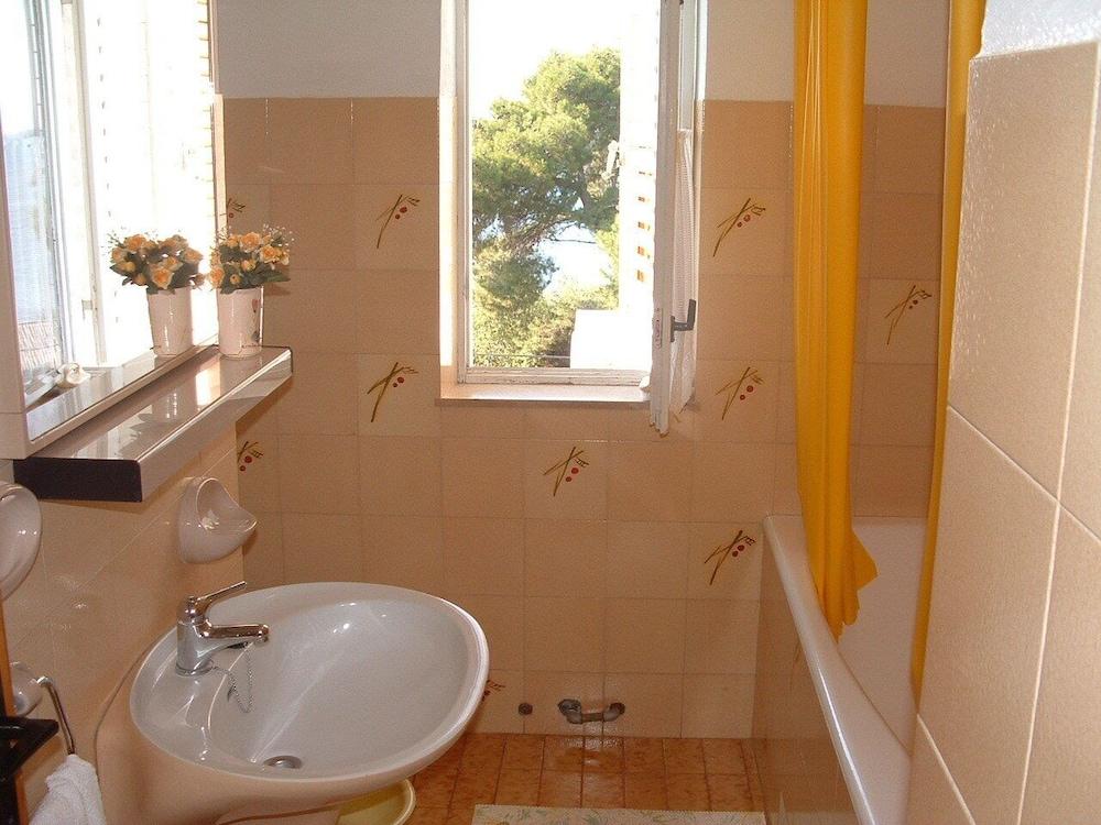 Mer - 50m From Beach - A1 Meri 1