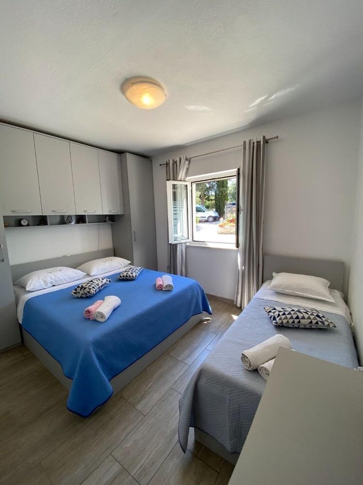 Jak - Comfortable Apartments - A1-donji