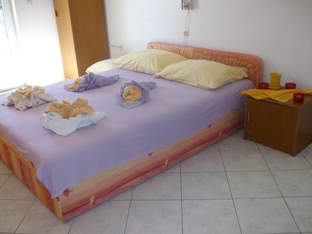 Kaleb - Next to the Seashore - Sa1-klara 21