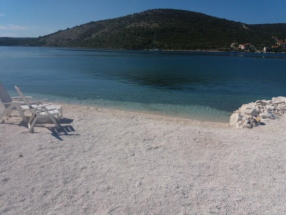 Maja - 80 m From Pebble Beach - SA2 Zapad