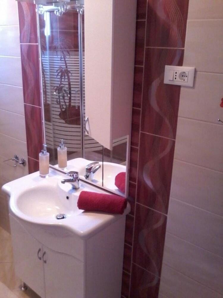 Mari - Barbecue - A1lile