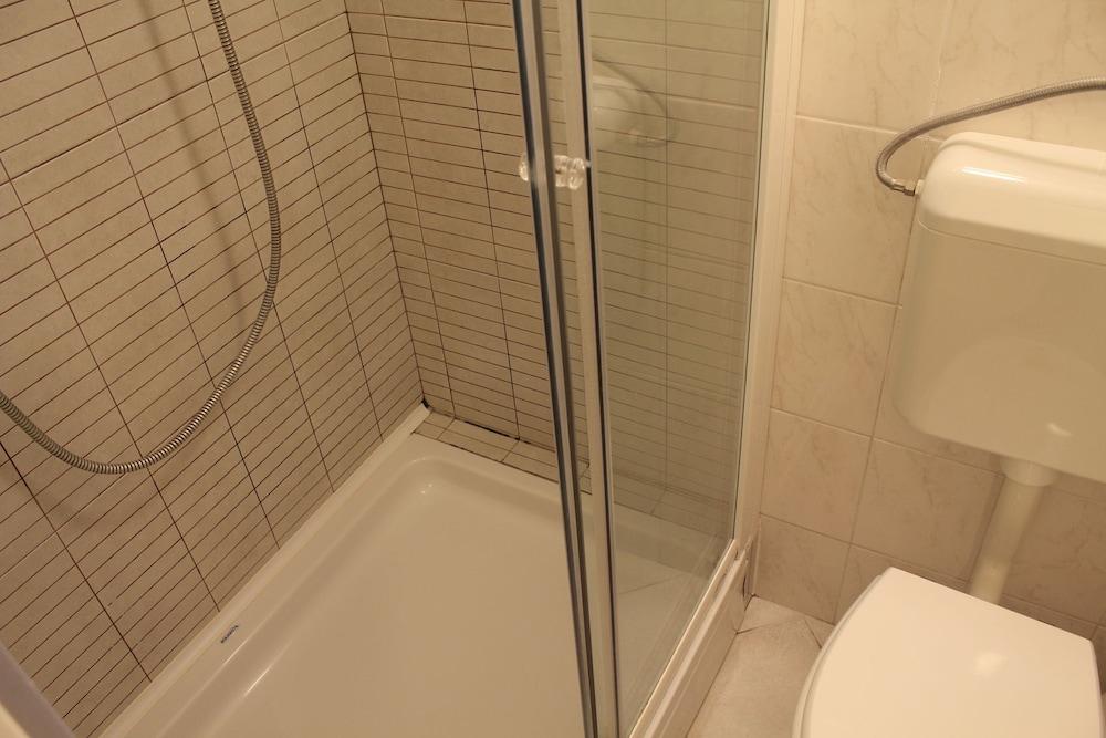 Zdenka - 10 m From the Beach - SA5