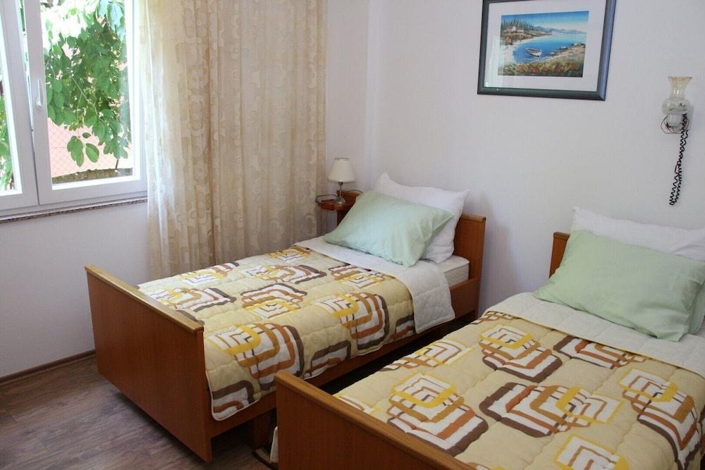 Radin - 2 Bedroom Apartment - A1