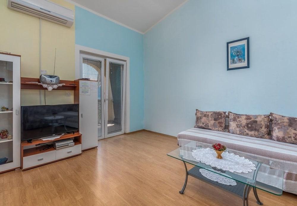 Zdrave - 500 m From sea - A2 kat