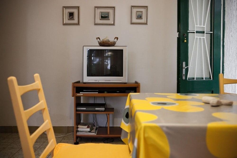 Ivica - 40 m From Beach - A1