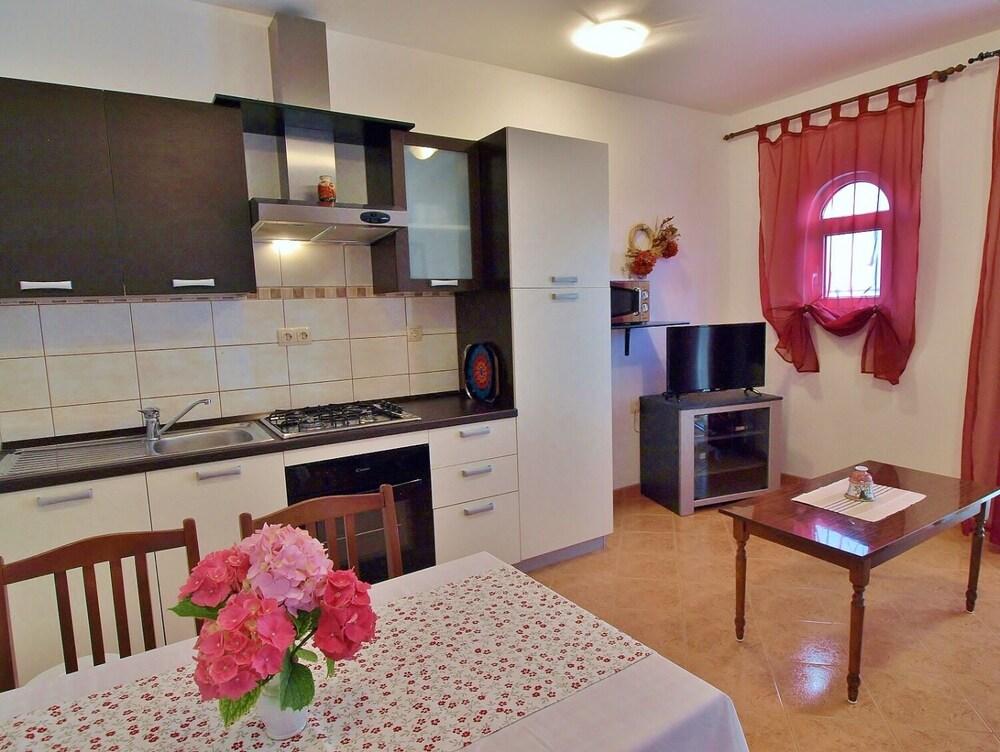 Zdenka - Garden Terrace - A1