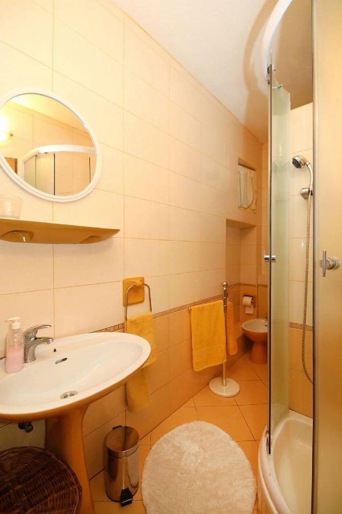 Vlad - sea View - A1