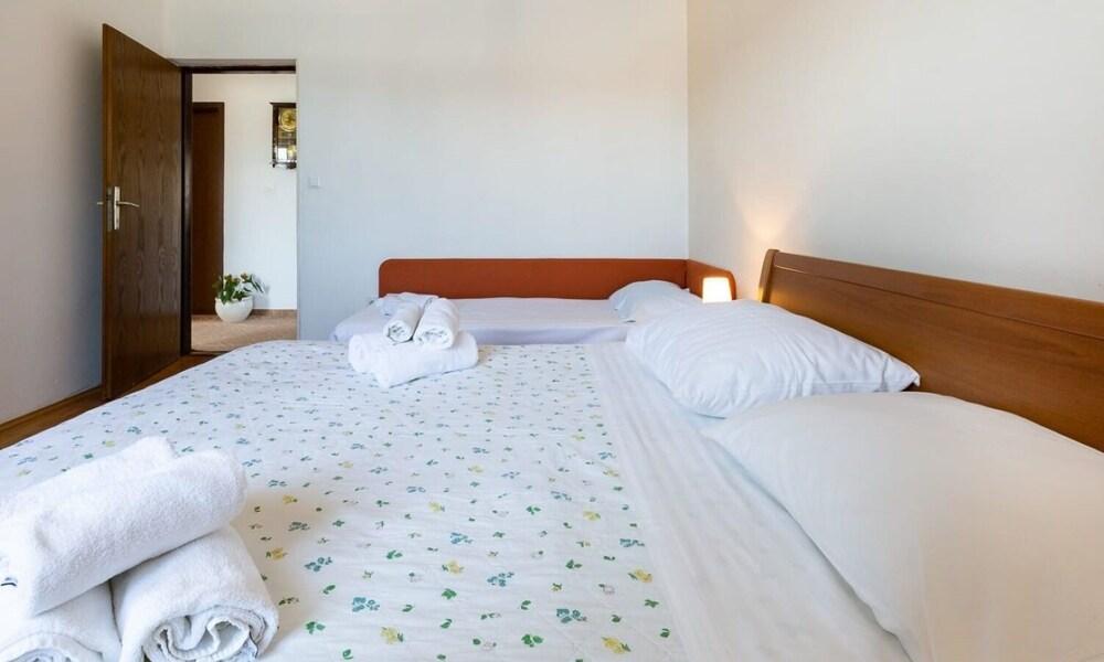 Nena - 10 m From sea - A1