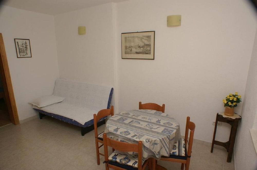 Niko - 50 m From Pebble Beach - A5 Prizemlje