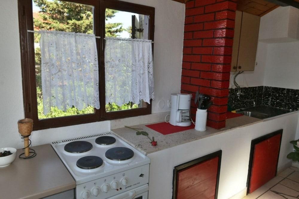 Ivo - 30m From the Beach - A1