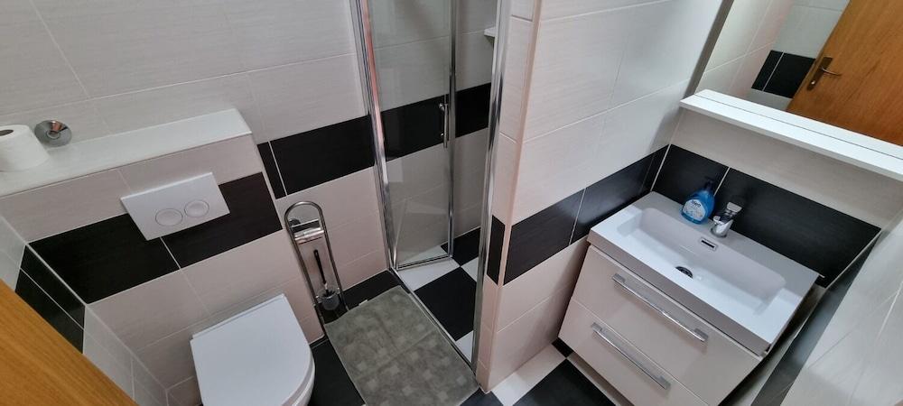 Mark - 10 m From sea - A5