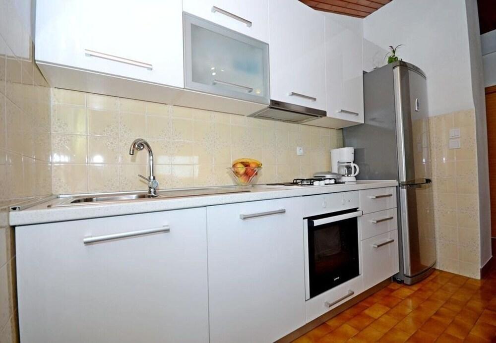 Jadro - 250 m From Beach - A1