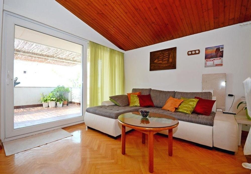 Jadro - 250 m From Beach - A1