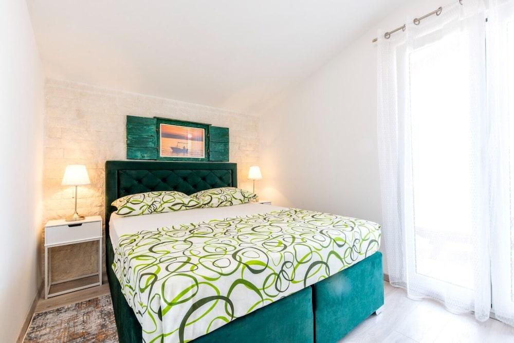 Ante - With Pool & gym - H