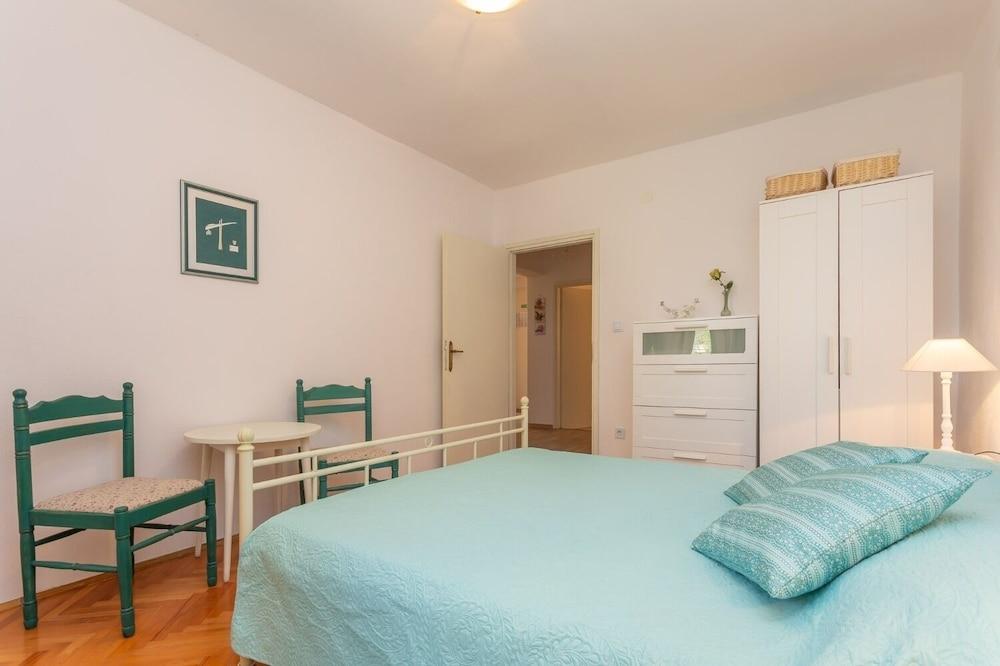 Sand - With Parking - A1