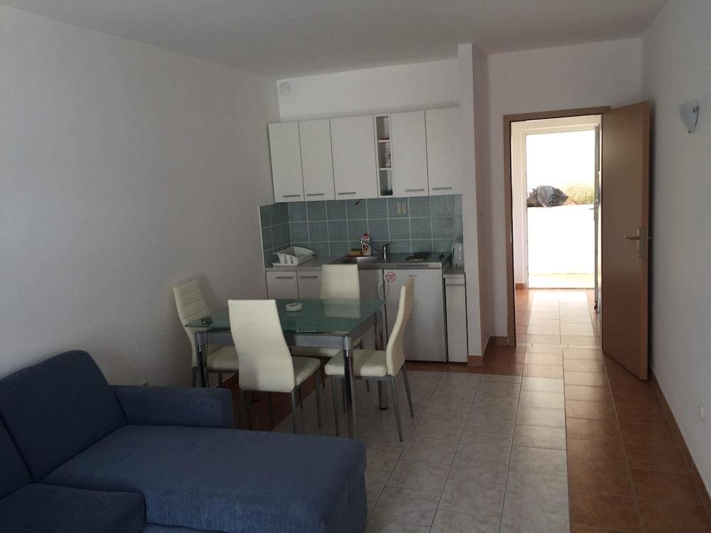 Bubi - air Conditoned & Parking Space - SA1