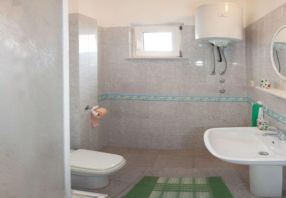 Filip - With Parking - Sa4-3b