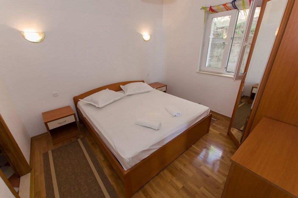 Anka - Amazing Location - A8