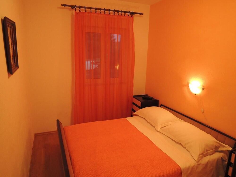 Jak - Comfortable Apartments - A2-gornji