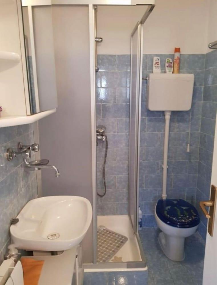 Makaj - 80 m From the Beach - A1