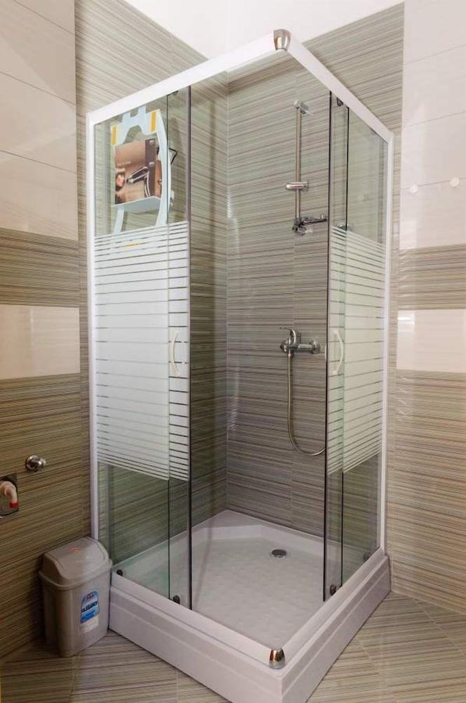 Ljuba - in Center & Close to the Beach - A3