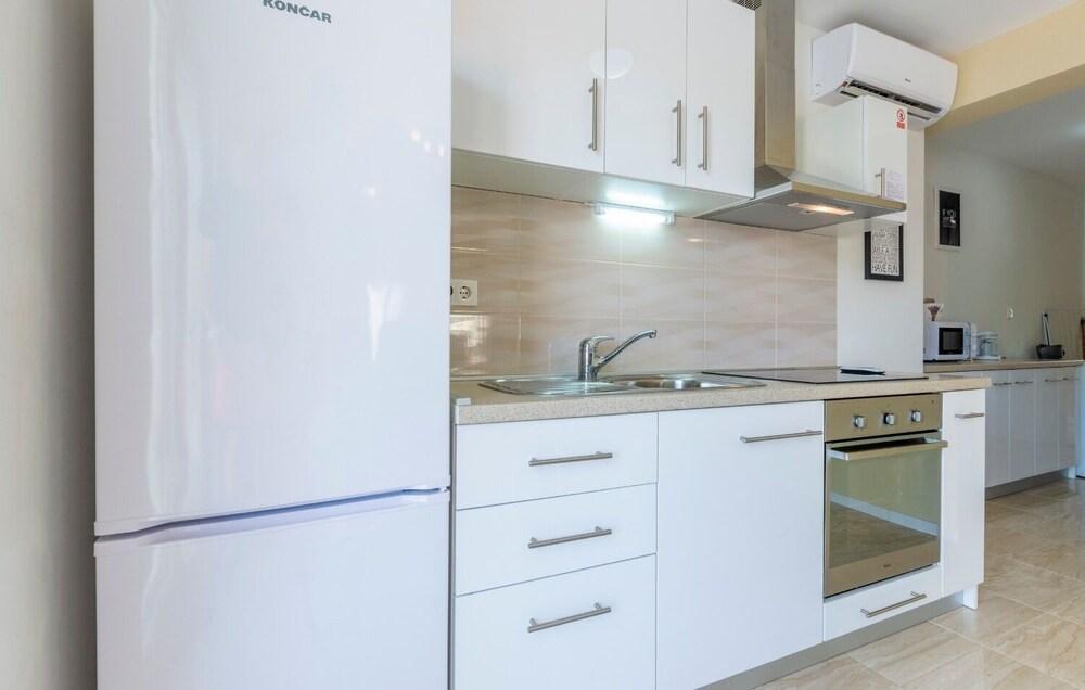 Dalis - Open Swimming Pool - A2 Prizemlje