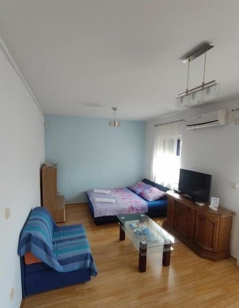 Antonija - Jacuzzi and Fitness - A2