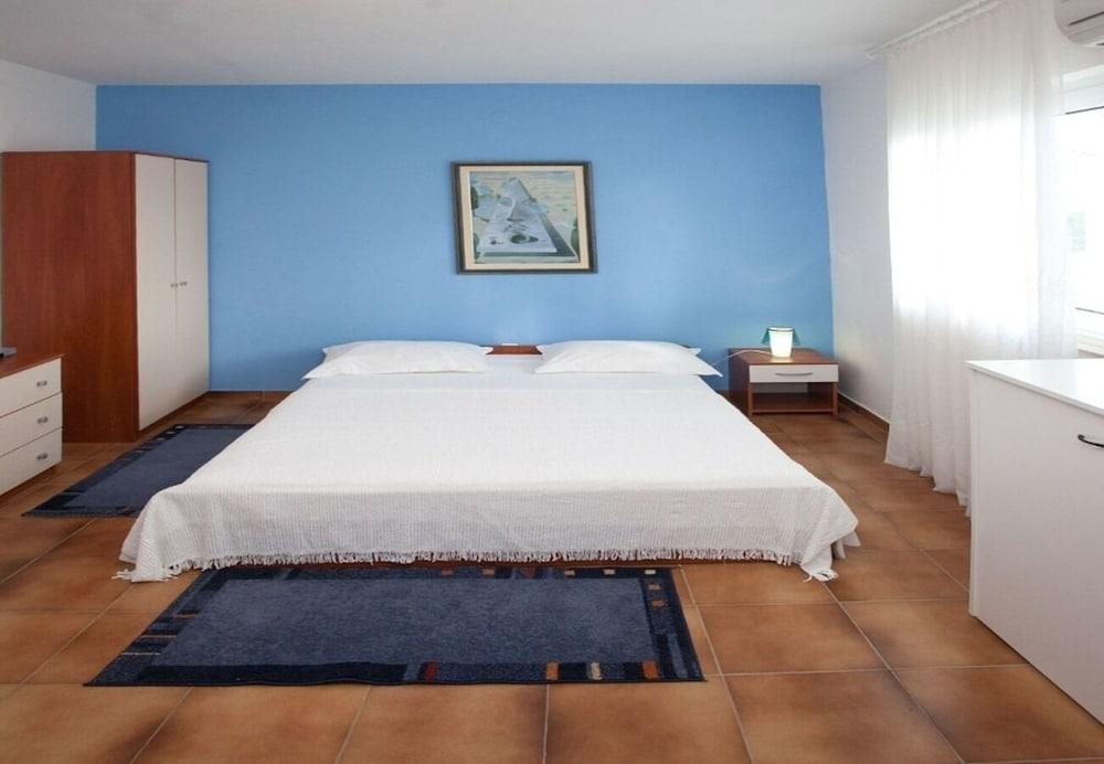 Filip - With Parking - Sa2-2b