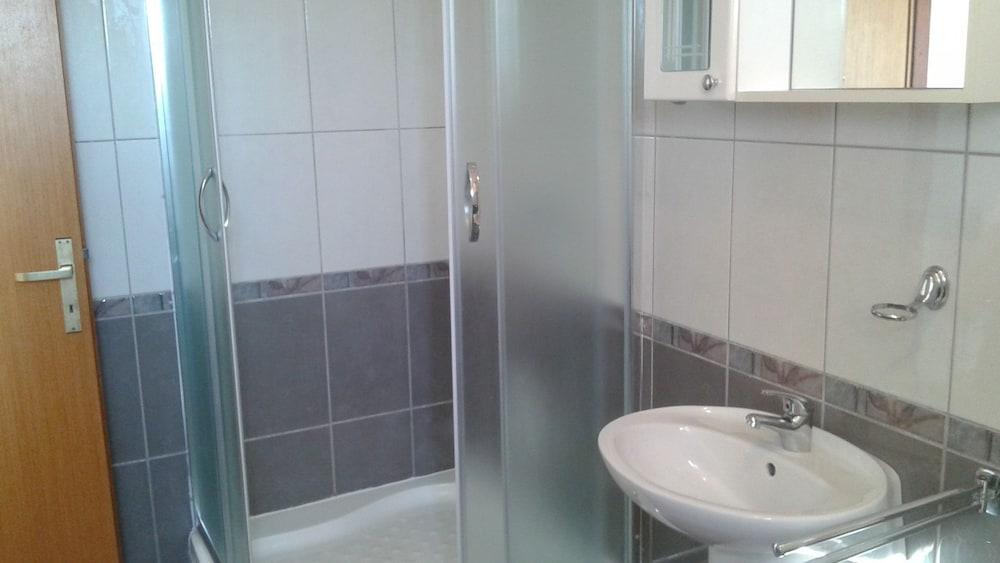 Ante - Close to the sea - A2