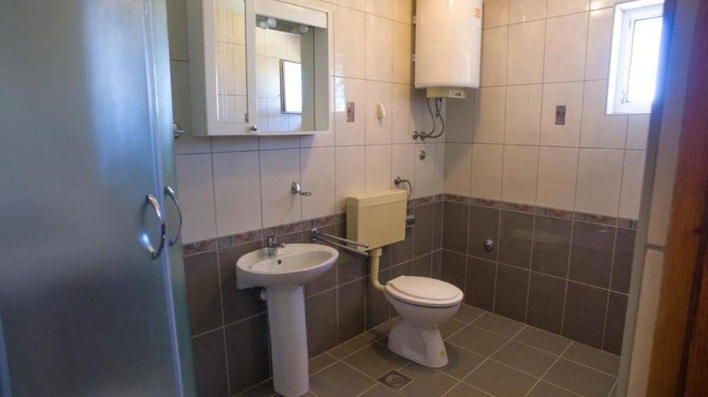 Ante - Close to the sea - A2