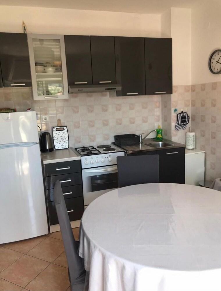 Mira - Great Location & Free Bbq - A2