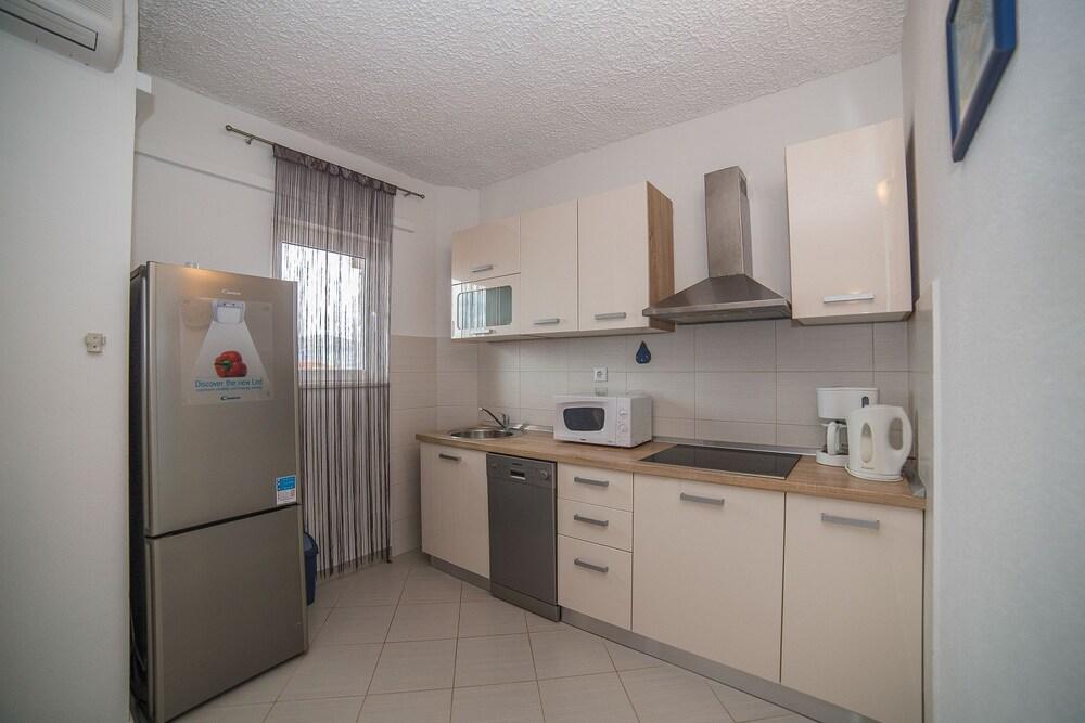 Miroslava - With Pool - A2