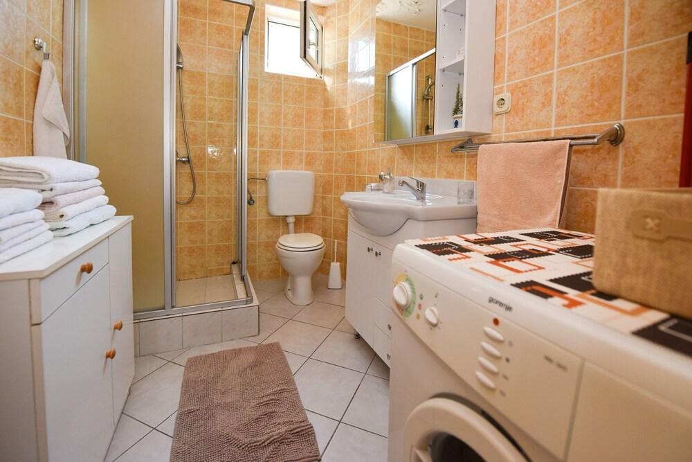 Kety - Cosy With Balcony - A1