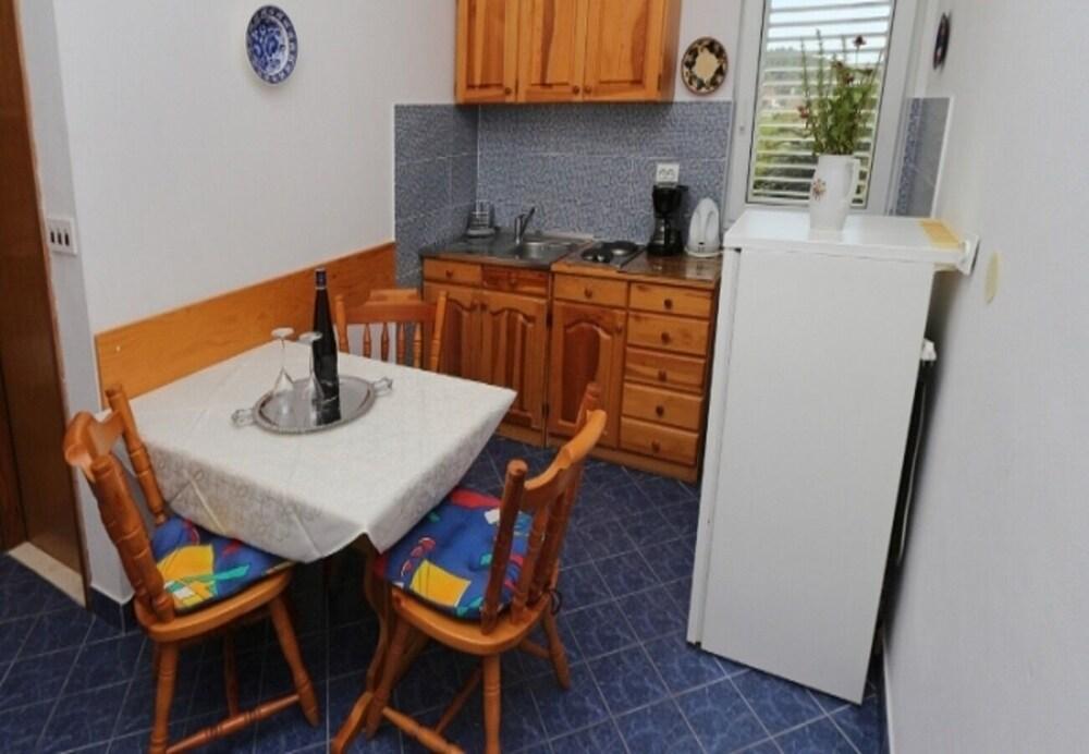 Mira - 10 m From Beach - A5