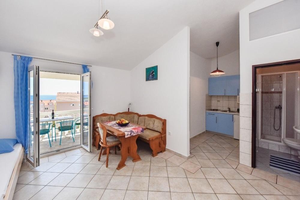 Mark - 200 m From sea - M4