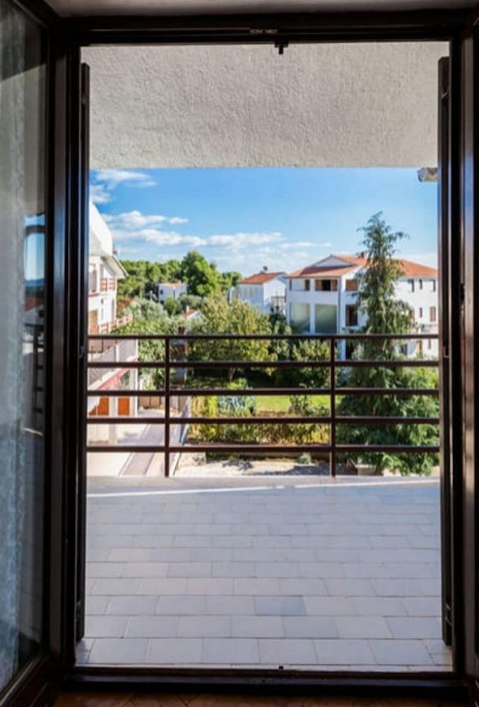 Ivan Z2 - 250 m From Beach - A2