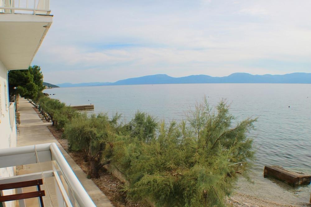 Bale - Right at the Beach - A1 Plaza