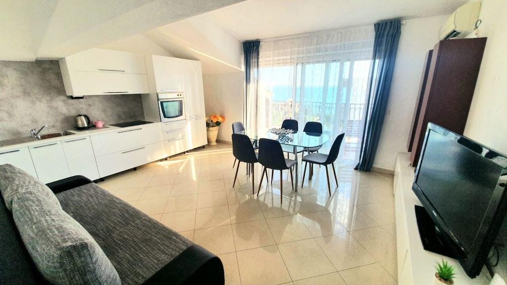 Filip - sea View - A5