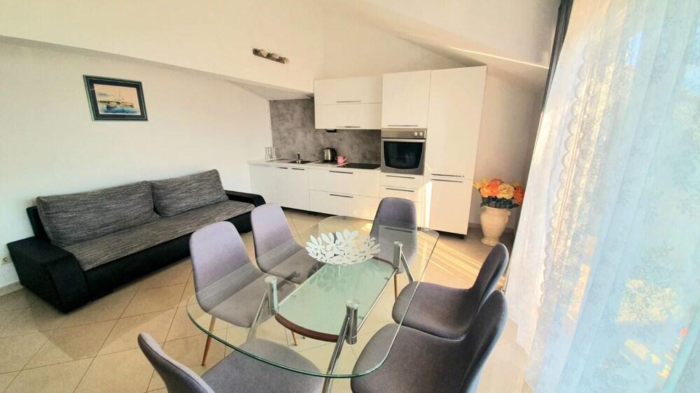 Filip - sea View - A5