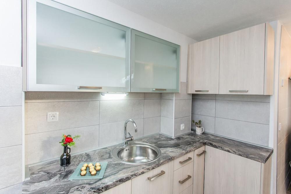 Suzi - 10 m From sea - A1-meri 1