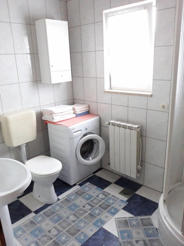 Vesna - 40 m From Pebble Beach - A2