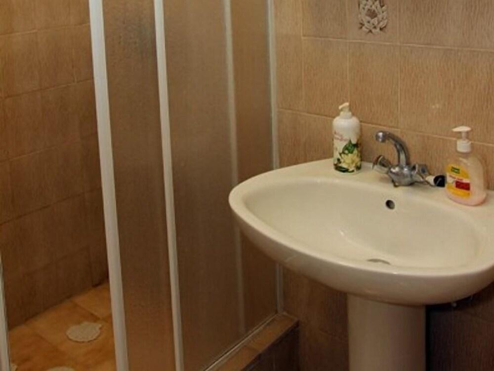 Marija - Free Parking - A Marija