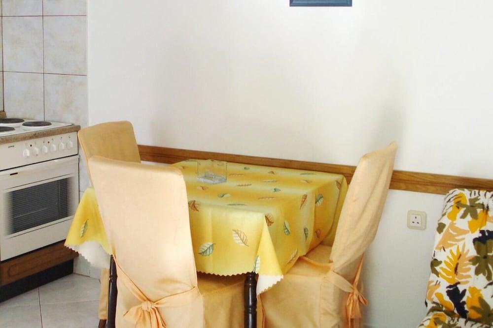 Milo - 50m From the sea - A1